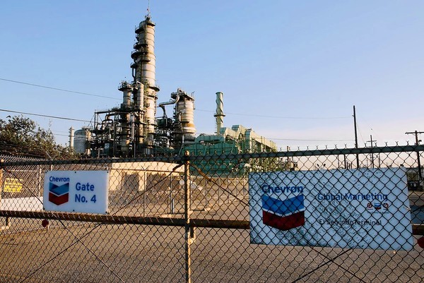 The Chevron refinery in El Segundo; the city manager was fired after a failed attempt to make Chevron pay higher taxes.